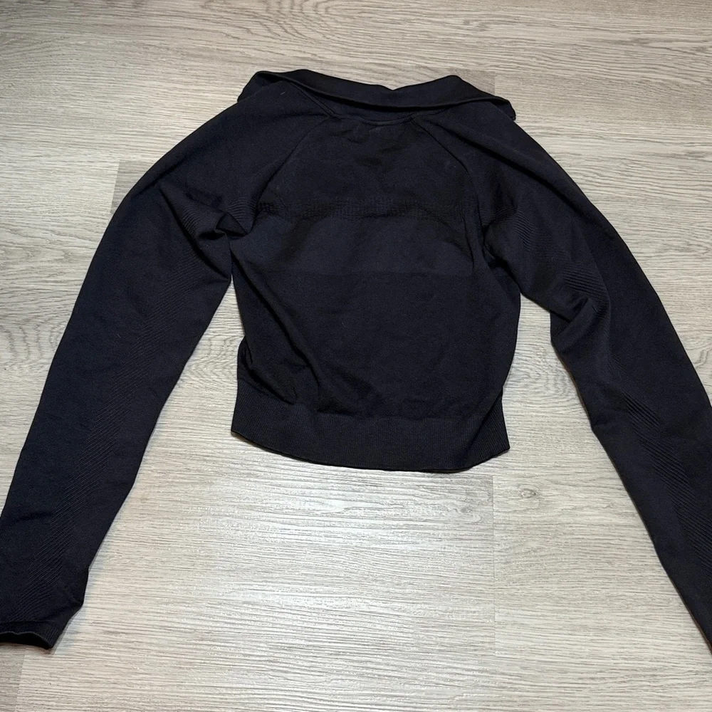 Fabletics Black Cropped Seamless Jacket - Picture 11 of 11